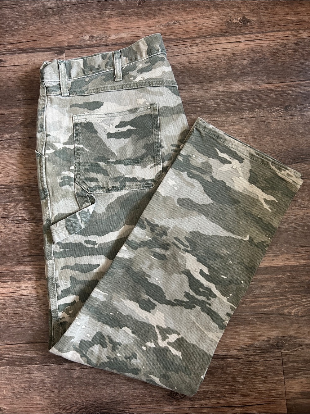 Old Navy Men's Green Camo Cargo Pants